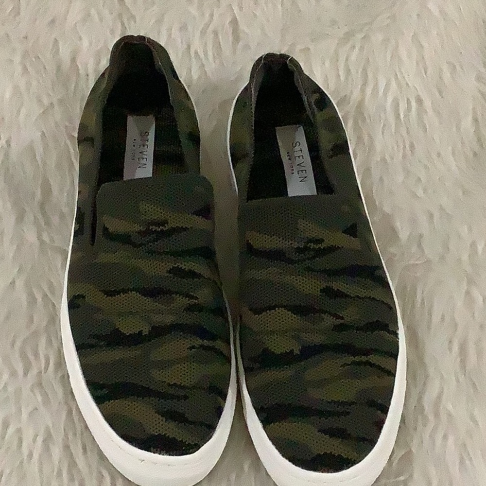 Steven women’s green camouflage stretchy knit slip on summer shoes size …